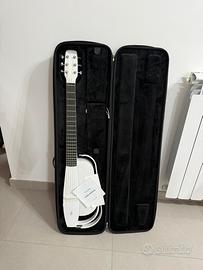 Chitarra Enya in fibra di carbonio colore bianca