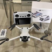 DJI Mini 3 Pro con Controller RC Schermo integato