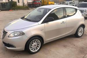 Lancia Ypsilon 1.2 69 CV 5 porte GPL Ecochic Plati