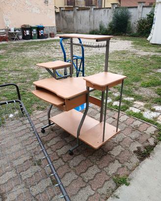SCRIVANIA DA PC CON PIANI PER ACCESSORI VARI