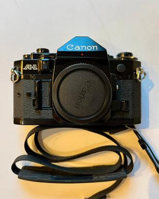Canon A1 con corredo tutto pari al nuovo!