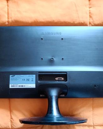 Monitor Samsung modello s19d300ny
