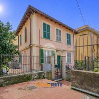 4 LOCALI A LA SPEZIA