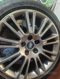 cerchi 17 Ford con gomme Pirelli 205/50/17