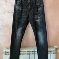 Jeans uomo colore scuro effetto strappato