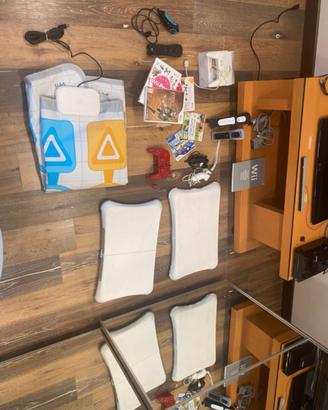 Wii Con scatola e molti accessori + 2 HDD Giochi