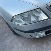 Fanale anteriore dx skoda octavia anno 2005