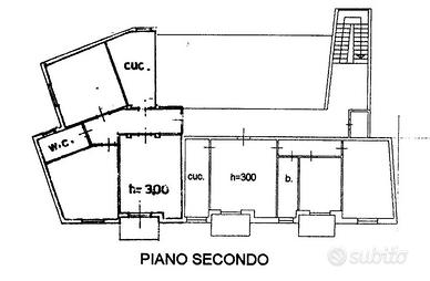 Appartamento di 200 m² con più di 5 locali a Strad