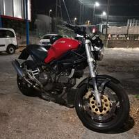 Ducati Monster 750 - 1999