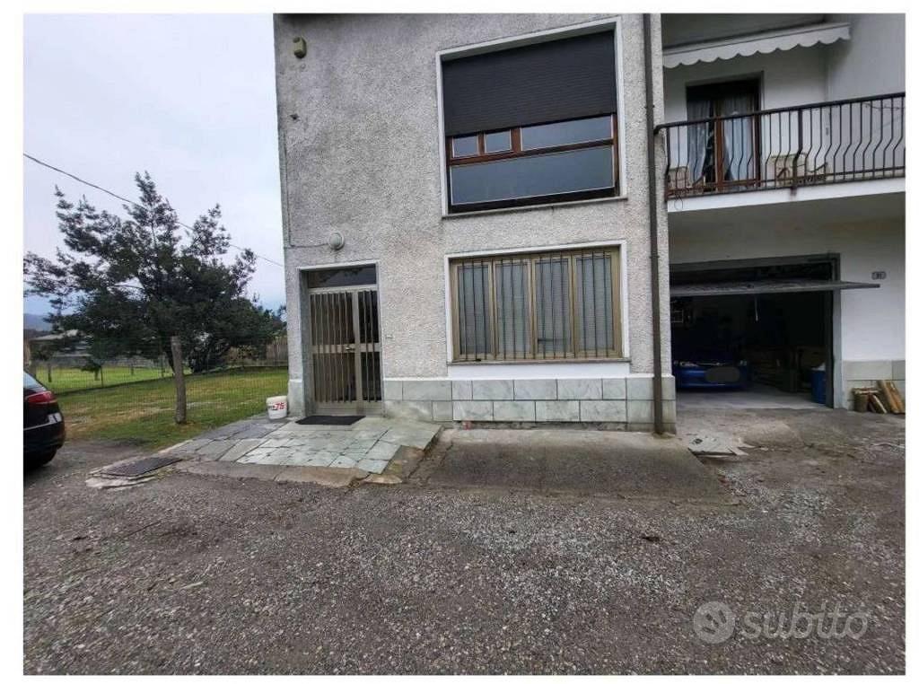 Immobile in asta di 1025 m² a Colico - Vista 2