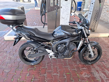 Moto Yamaha FZ6