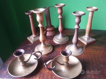 Lotto di antichi candelieri e bugie in ottone