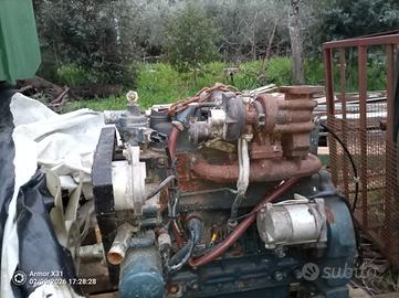 motore Kubota 4 cilindri 