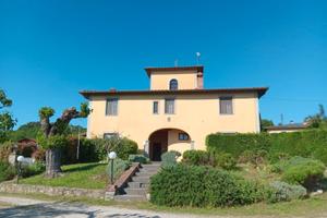 Appartamento in porzione di colonica