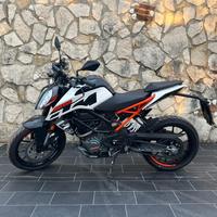 KTM DUKE 125 abs Bluetooth 800 km