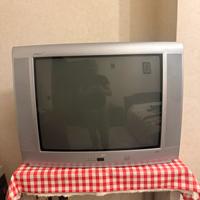 Televisore schermo catodico