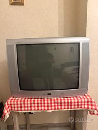 Televisore schermo catodico