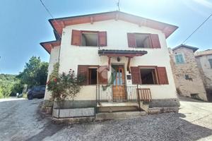 CASA SEMINDIPENDENTE A MONGIARDINO LIGURE