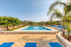 Villette con piscina Tenuta Nepole nel Salento