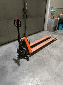 Transpallet lungo BT Toyota semielettrico ribassat