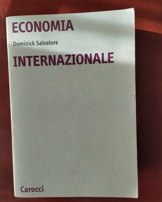 libro universitario di economia internazionale.