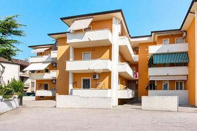 2 LOCALI A ALBA ADRIATICA