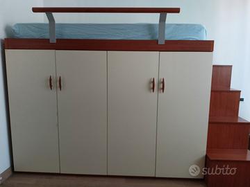cameretta bimbo con soppalco scale e materasso