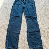 Pantalone jeans e pantaloni tuta peemaman usati