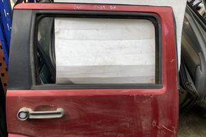 Porta post dx dodge nitro
