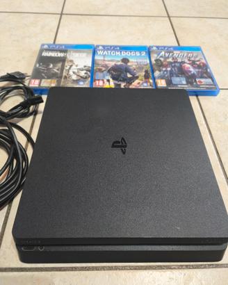 PlayStation 4 + 3 giochi . Senza Joystick