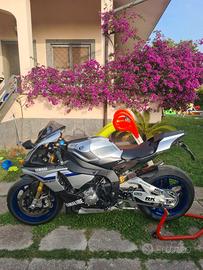 Yamaha R1 M