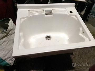 Lavatoio in plastica 50x59 h 30cm