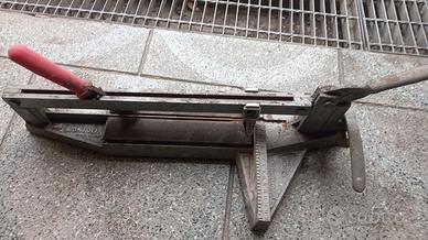 Tagliapiastrelle manuale