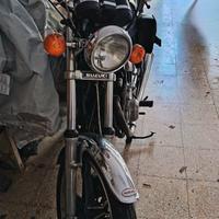 Moto Suzuki GS