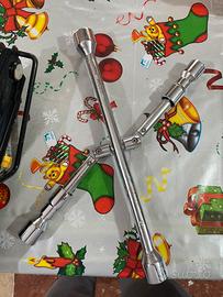 Cric+chiave a croce richiudi bile+coprivolante