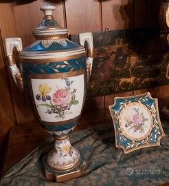 Coppia di potiche e coppia di piatti