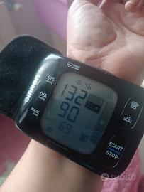 Omron RS7 Intelli IT – Misuratore di pressione