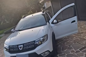 dacia sandero stepway LEGGERE