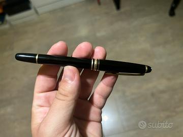 Penna stilografica Montblanc Meisterstuck oro 4810