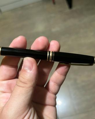 Penna stilografica Montblanc Meisterstuck oro 4810