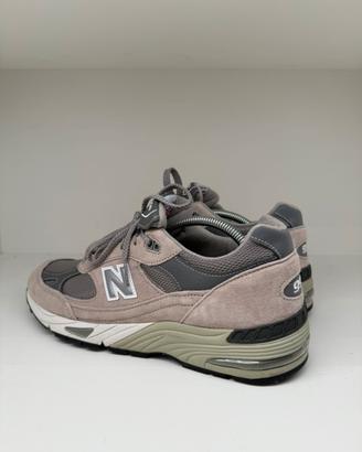 New Balance 991