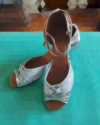 Scarpe da ballo liscio / latino NUOVE - Argento 