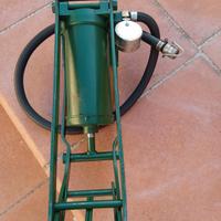 Pompa a pedale alta pressione portatile emergenza.