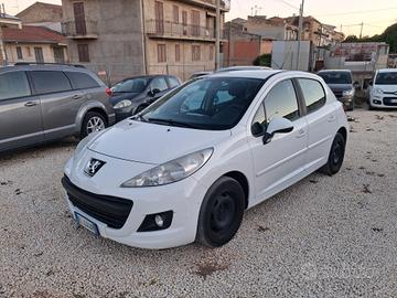 Peugeot 207 1.4 HDi 70CV 5p. Allure