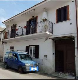 Appartamento a Curti (CE)