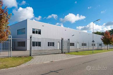 Immobile di 1600 m² a Castelfranco Piandisco