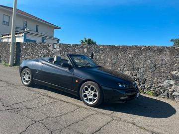 Alfa romeo spider