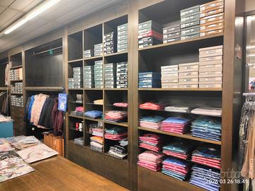 Arredamento completo per attività commerciale