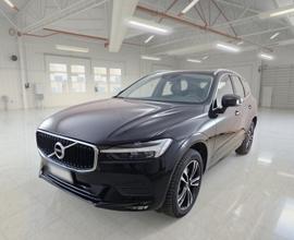 VOLVO XC60 B4 D AWD automatico Momentum Pro