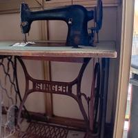 Macchine per cucire modello antico marca singer